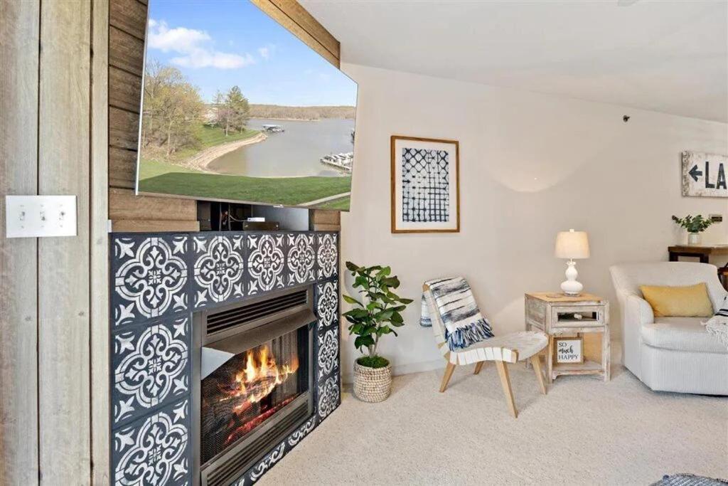 Family Fun Lakefront Condo At Parkview Bay Osage Beach Bagian luar foto