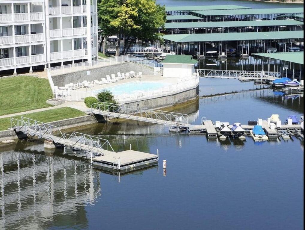 Family Fun Lakefront Condo At Parkview Bay Osage Beach Bagian luar foto
