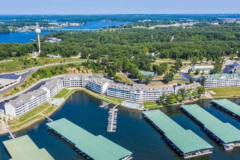 Family Fun Lakefront Condo At Parkview Bay Osage Beach Bagian luar foto