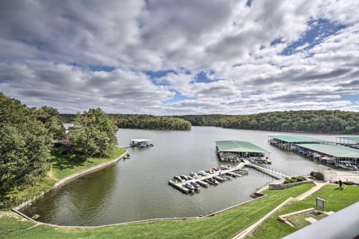 Family Fun Lakefront Condo At Parkview Bay Osage Beach Bagian luar foto
